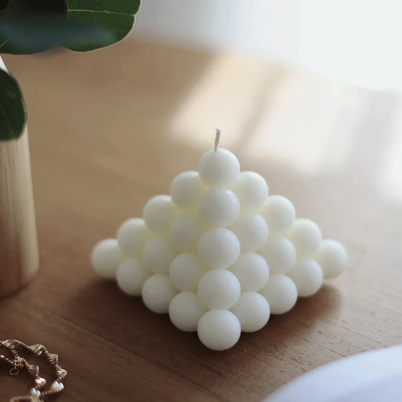 Pyramid Bubble candle