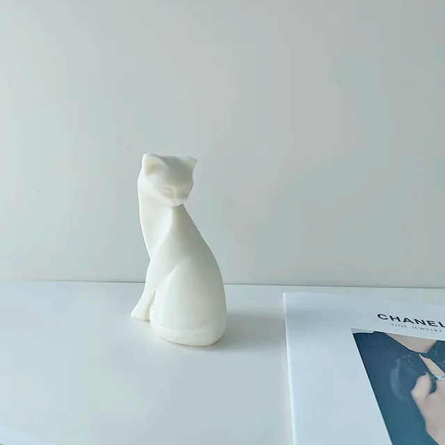 The cat candle