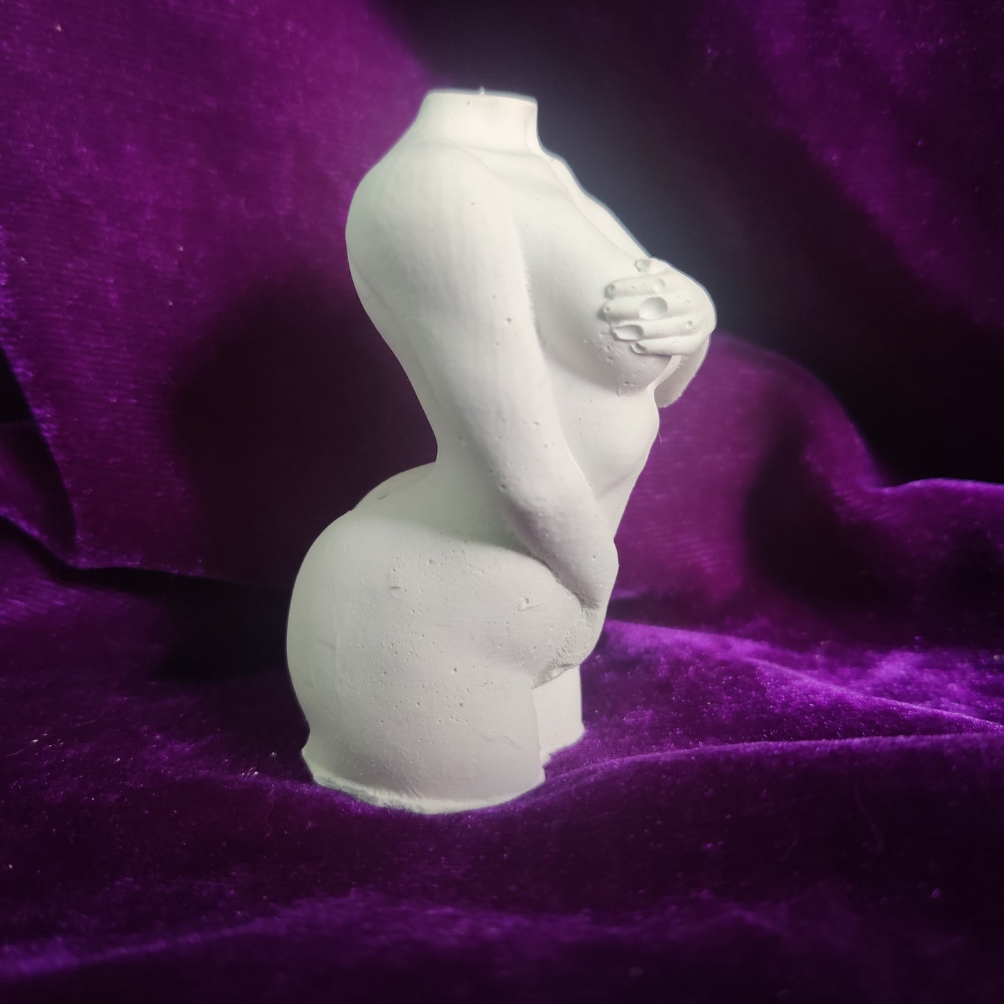 Concrete female torso D2